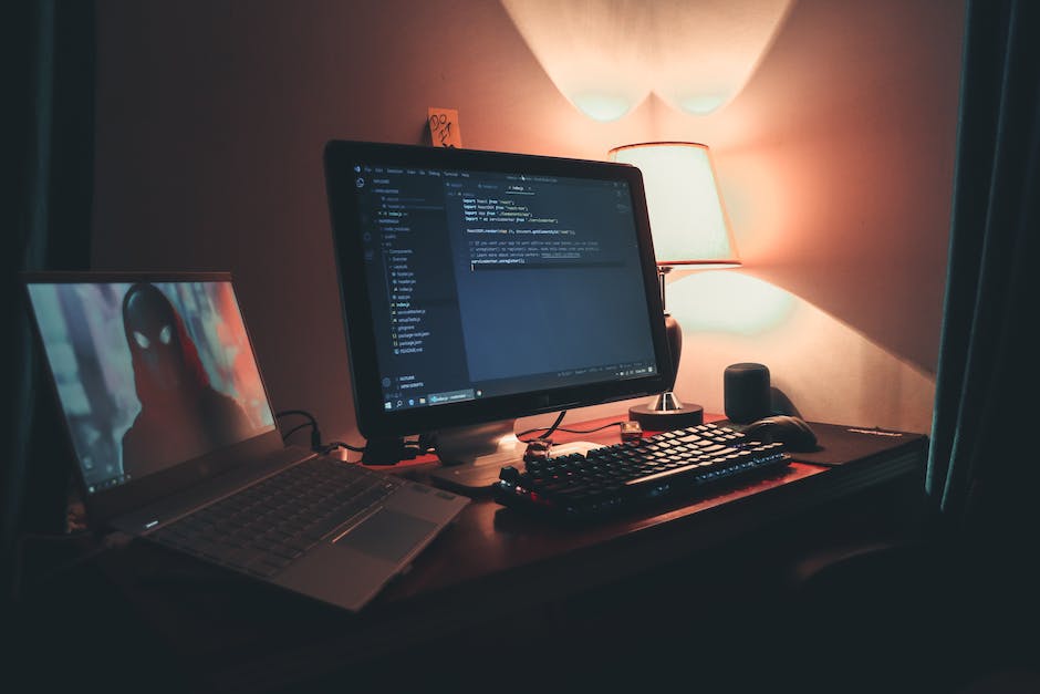 Laptop-Display öffnen: Schritt-für-Schritt-Anweisungen