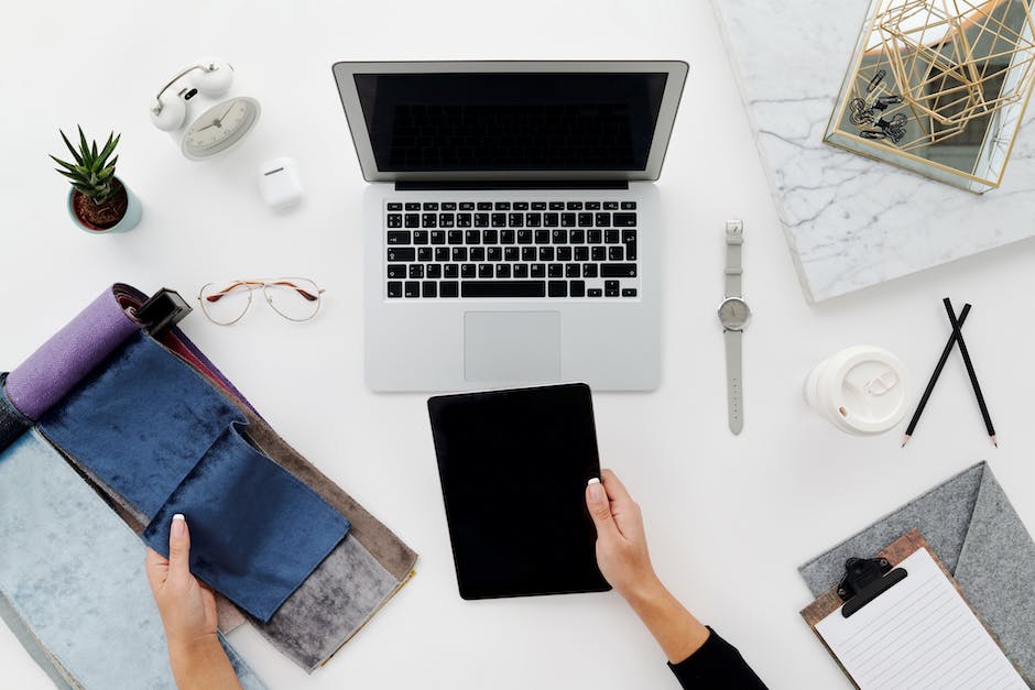 Shift-Taste beim Laptop